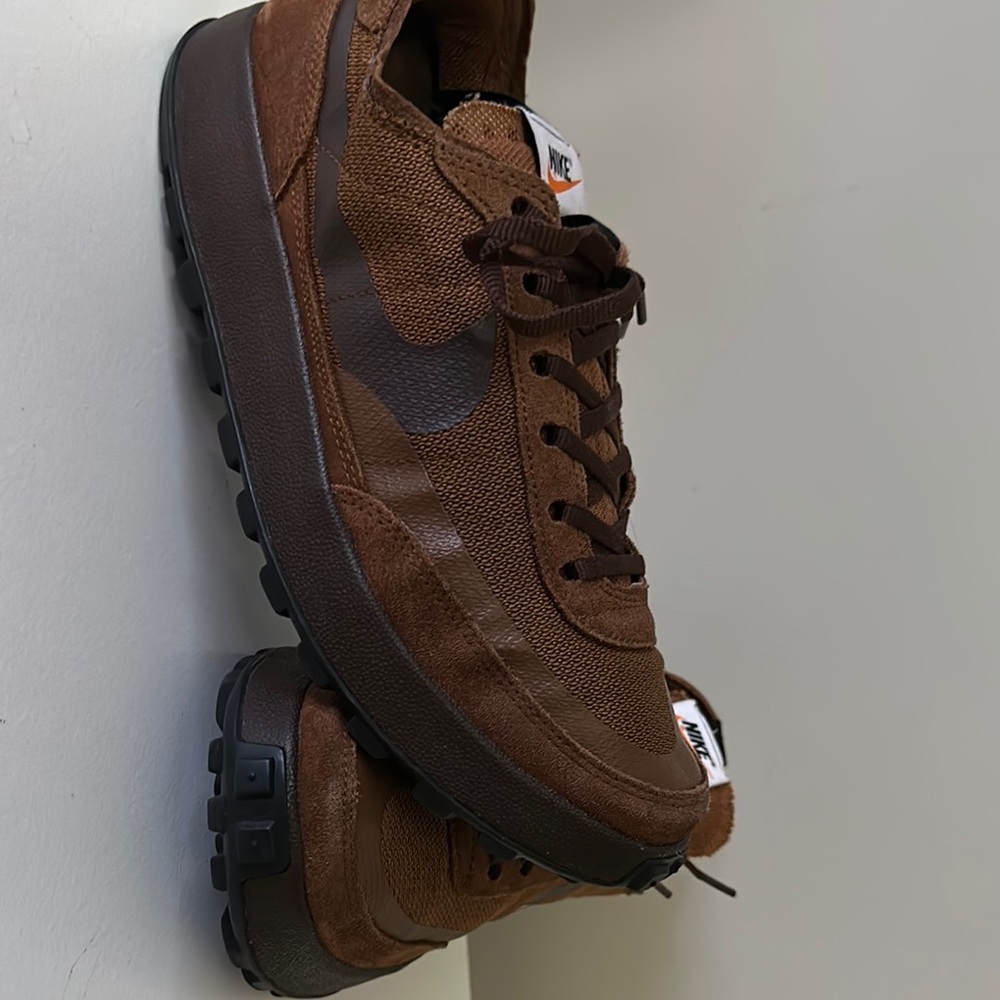 Nike Men's Brown Sneakers